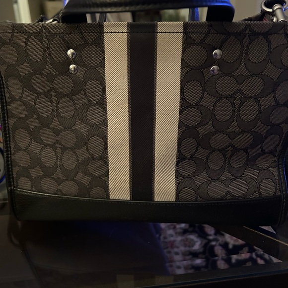 COACH DEMPSEY - Picture 3 of 6